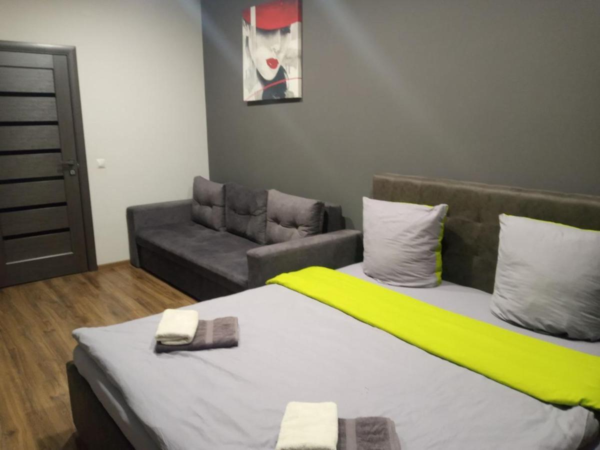 Apartment Yes 41 Oezjhorod Buitenkant foto